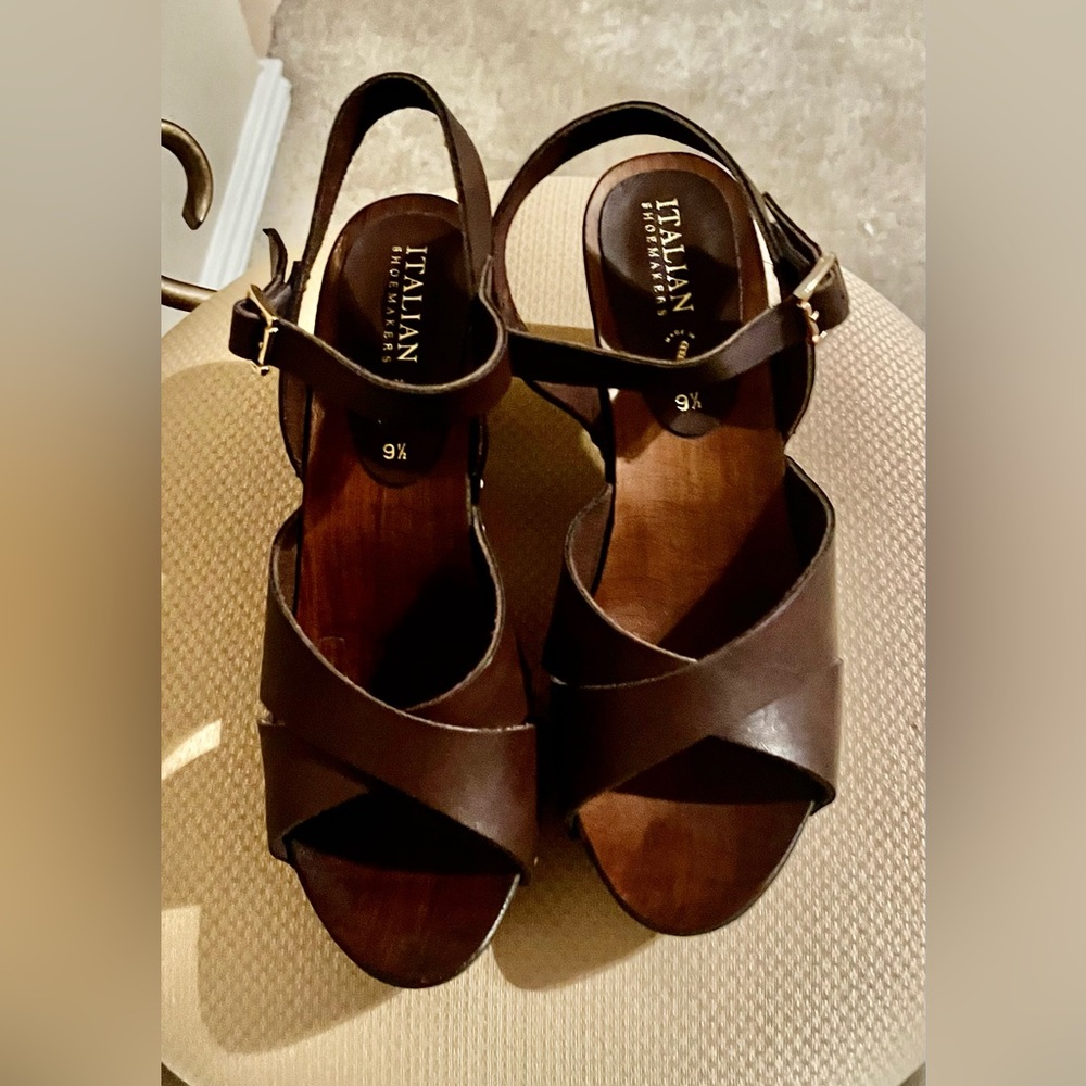 Italian shoemakers, Brown Sandals size 91/2. Never worn